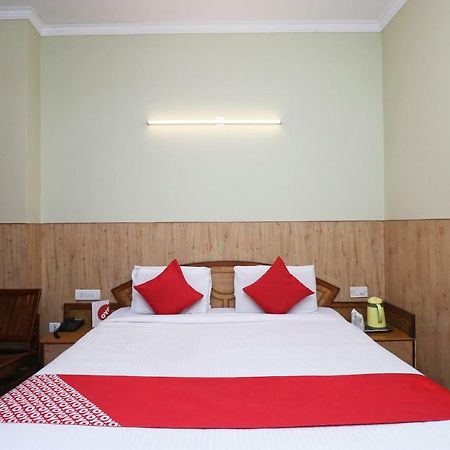 Oyo 22075 Hotel Bali Palace Катра Екстер'єр фото