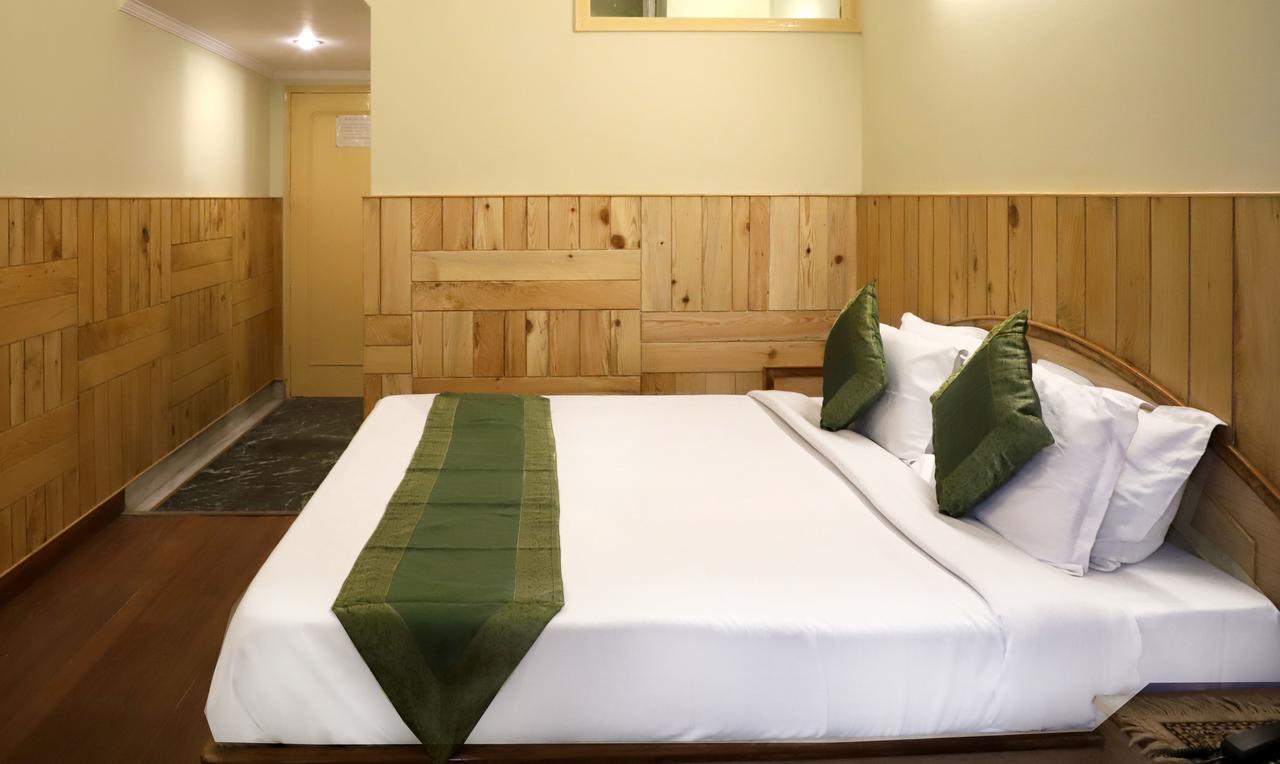 Oyo 22075 Hotel Bali Palace Катра Екстер'єр фото