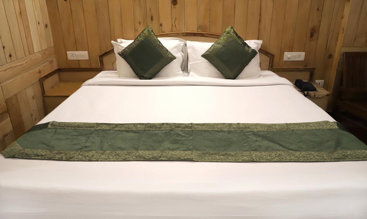 Oyo 22075 Hotel Bali Palace Катра Екстер'єр фото