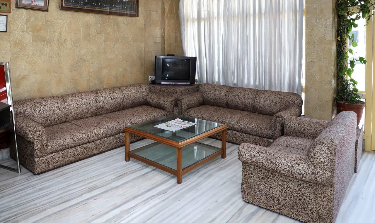 Oyo 22075 Hotel Bali Palace Катра Екстер'єр фото