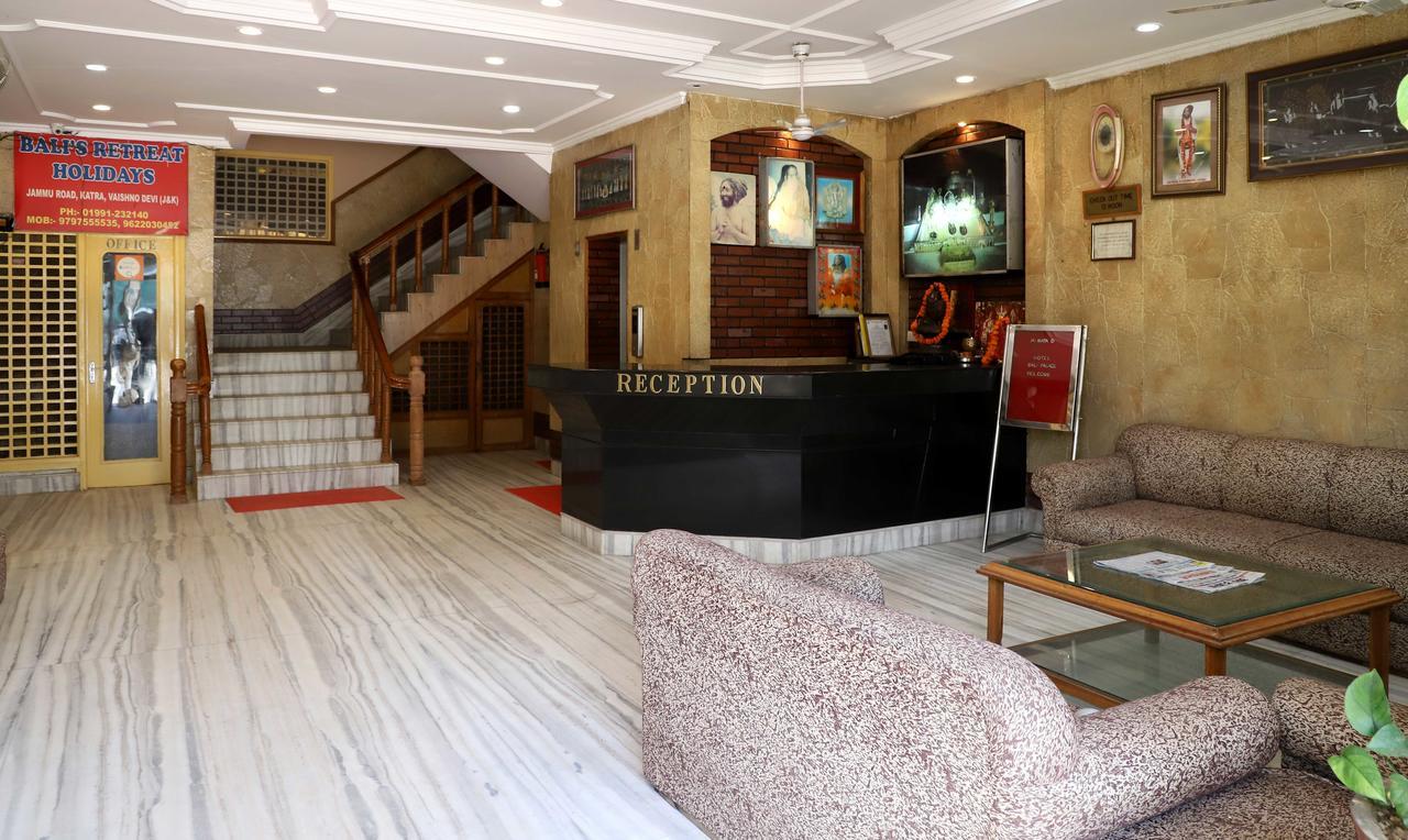 Oyo 22075 Hotel Bali Palace Катра Екстер'єр фото