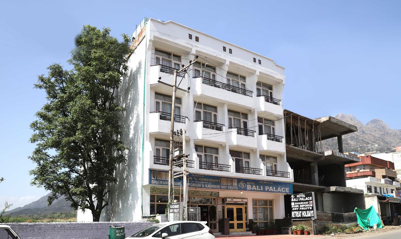Oyo 22075 Hotel Bali Palace Катра Екстер'єр фото