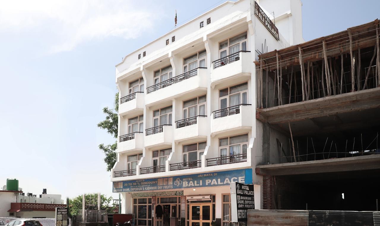 Oyo 22075 Hotel Bali Palace Катра Екстер'єр фото