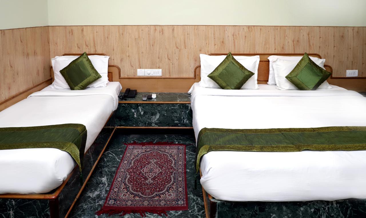 Oyo 22075 Hotel Bali Palace Катра Екстер'єр фото