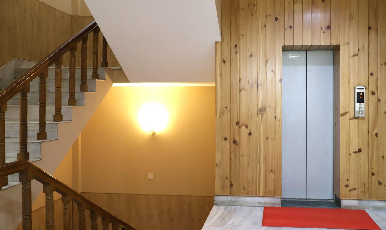 Oyo 22075 Hotel Bali Palace Катра Екстер'єр фото