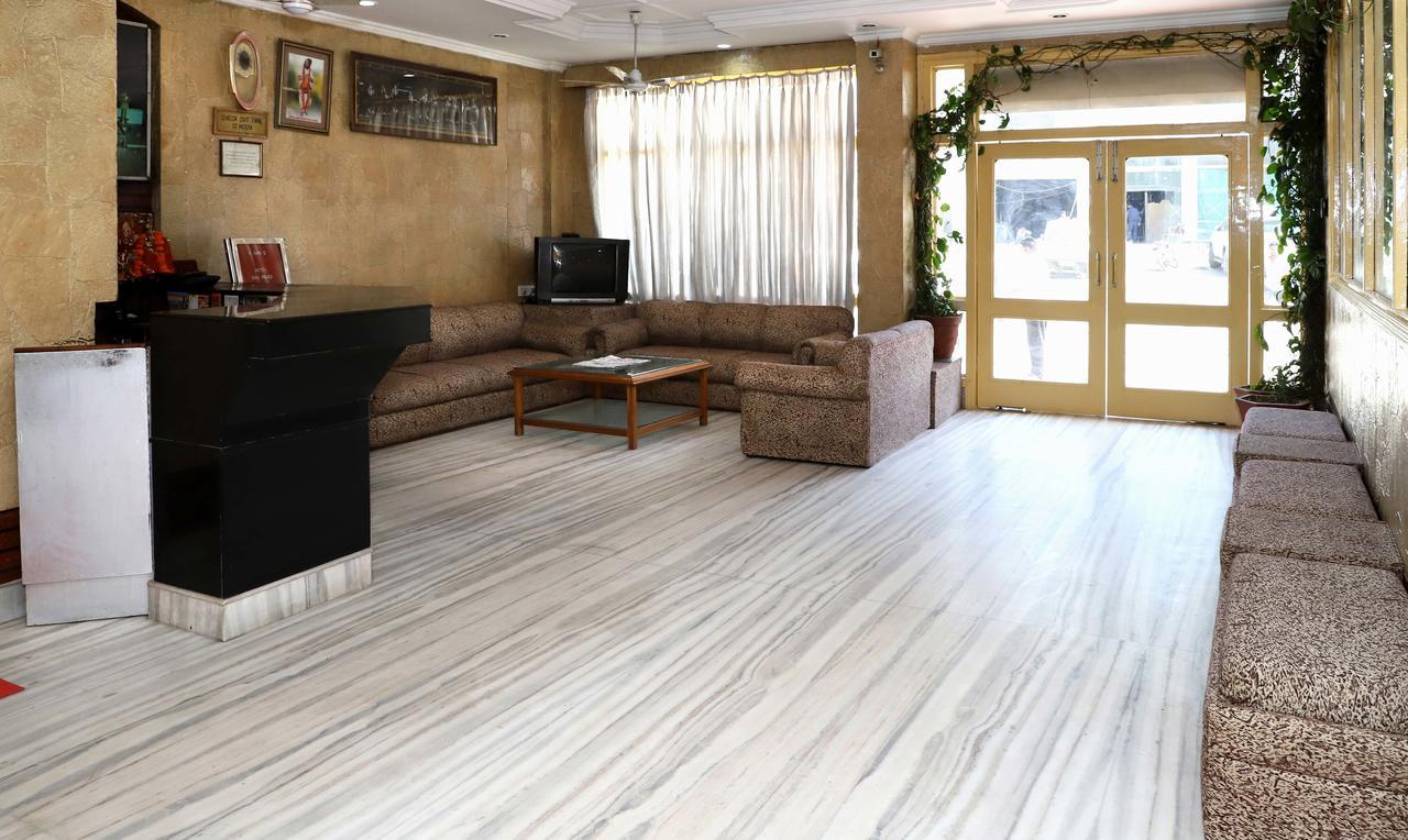 Oyo 22075 Hotel Bali Palace Катра Екстер'єр фото