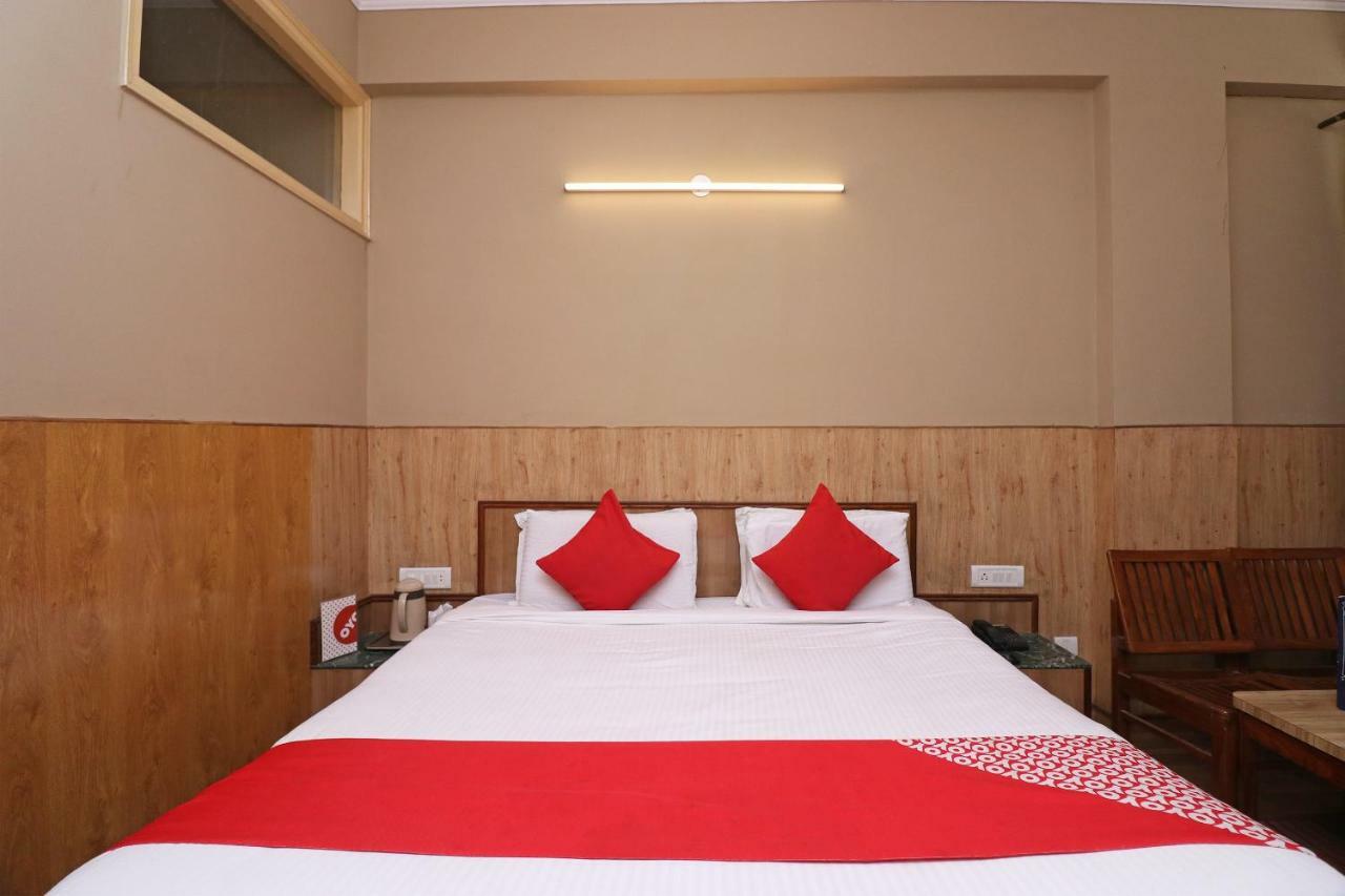 Oyo 22075 Hotel Bali Palace Катра Екстер'єр фото